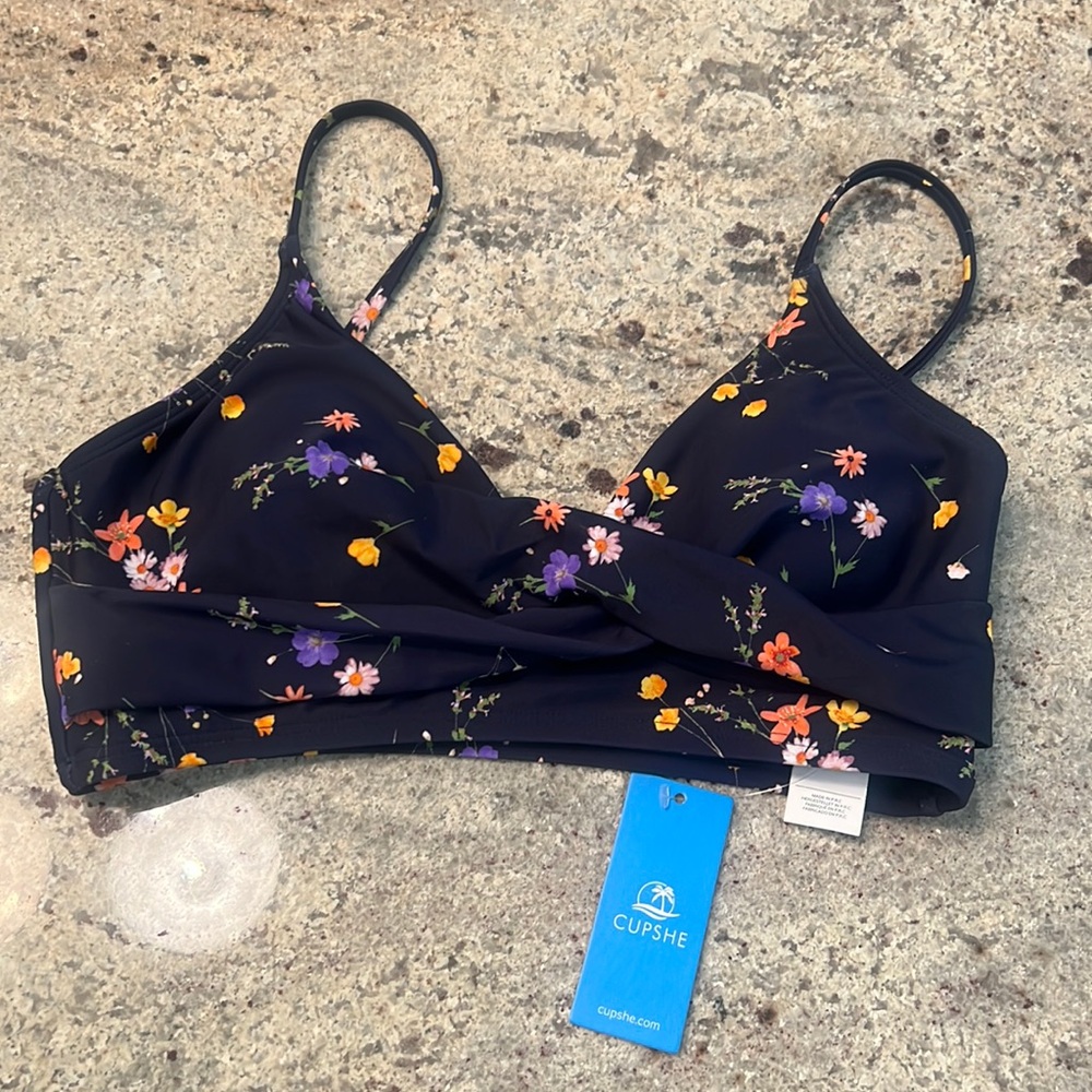 CUPSHE Swim Top